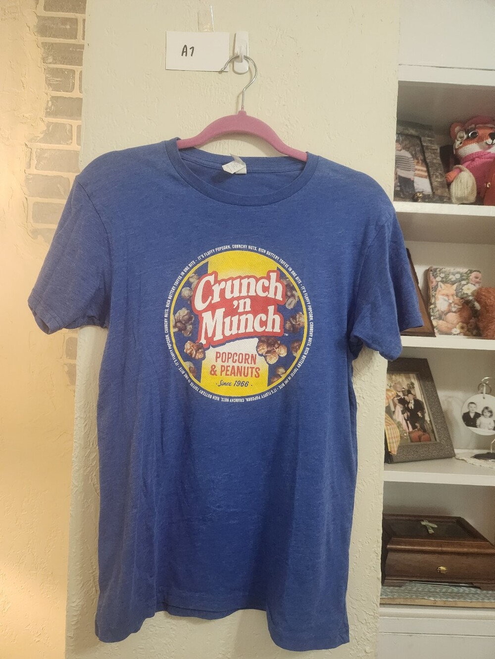 Crunch N' Munch Vintage Style T-shirt Size S EUC